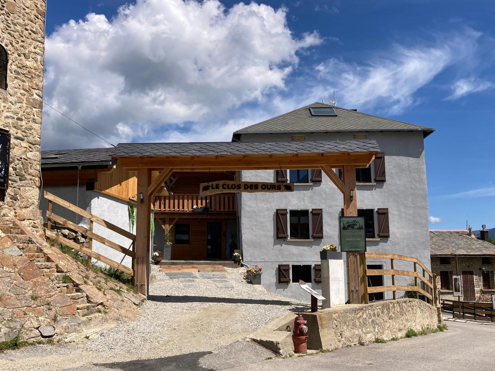 Grange Nere Le Clos Des Ours Matemale Kültér fotó